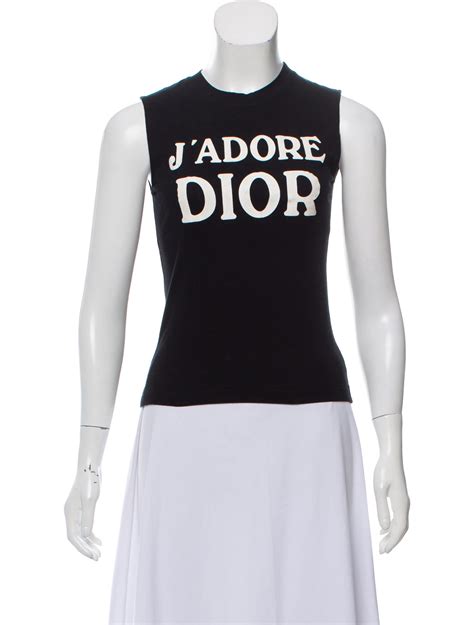 dior sleeveless shirt.